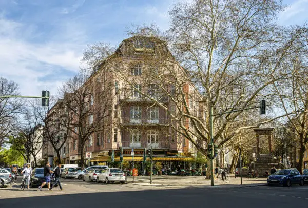 Mommsenstr. 45/Giesebrecht 22, 10629 Berlin